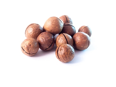 Макадамия в скорлупе